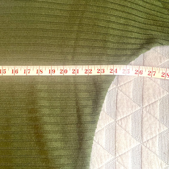 NY&Co Oversized Open Bar back Sweater - Picture 8 of 9